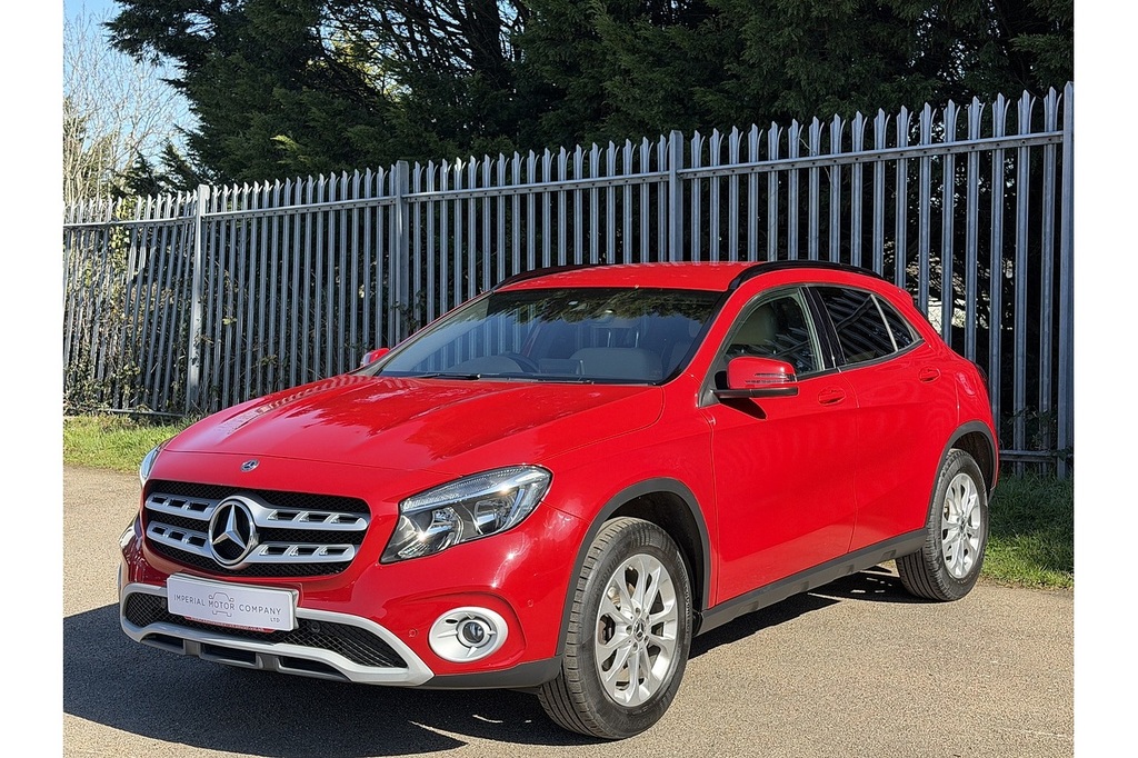 Mercedes-Benz GLA Class Gla200 Se SB68UTM Red #5