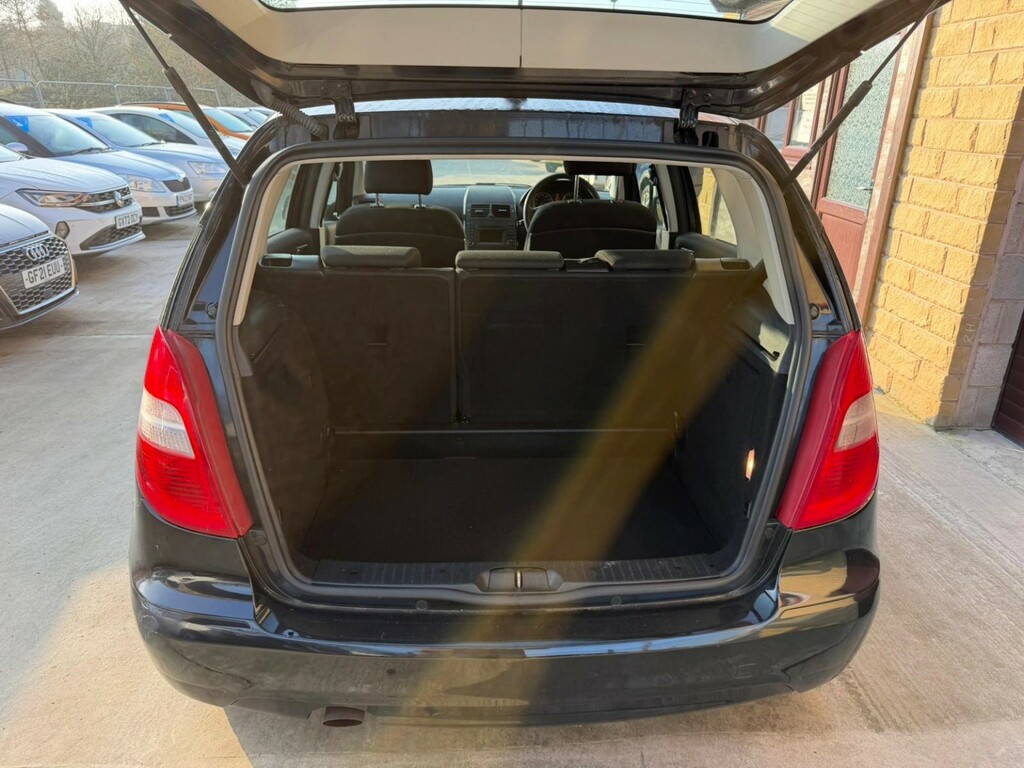 Mercedes-Benz A Class Hatchback 1.5 A150 Blueefficiency Classic Se 2009 KY59WPP Black #3