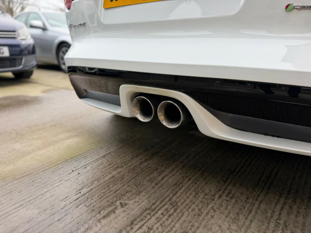 Jaguar F-Type Coupe 3.0 V6 R-dynamic 2017 WG67VAM White #5