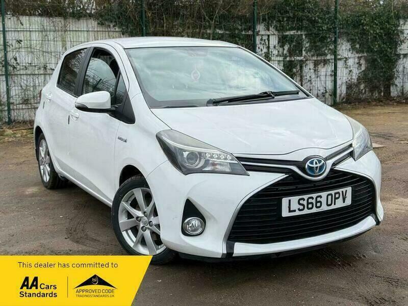Toyota Yaris 1.5 Vvt-h Excel Hatchback LS66OPV White #6