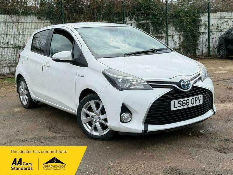 Toyota Yaris 1.5 Vvt-h Excel Hatchback LS66OPV White #4