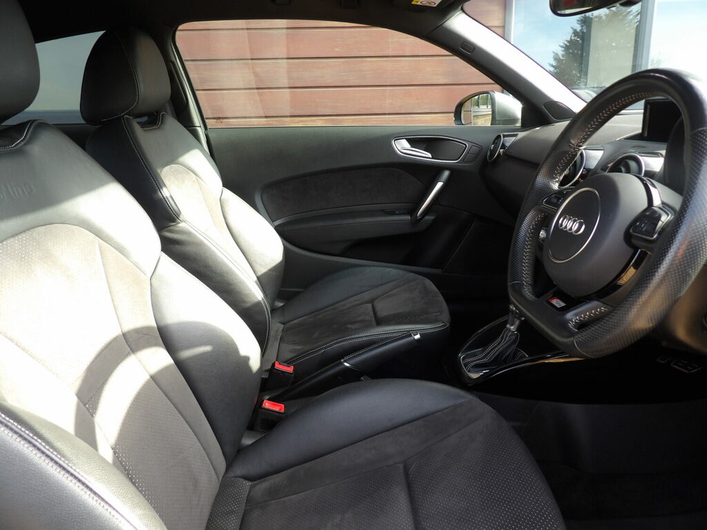 Audi A1 1.4 Tfsi 150 Black Edition S Tronic Ver MA67GWM Black #5