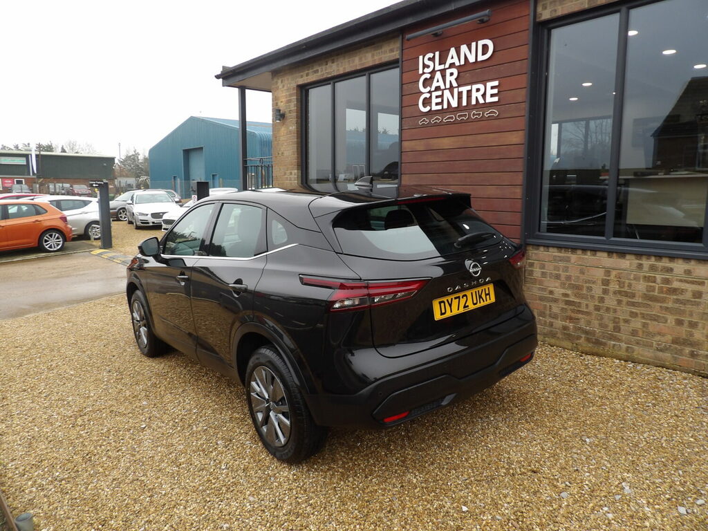 Nissan Qashqai 1.3 Dig-t Mh Visia DY72UKH Black #4