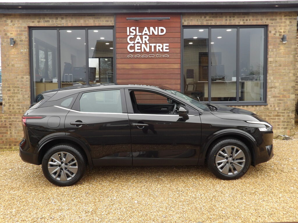 Nissan Qashqai 1.3 Dig-t Mh Visia DY72UKH Black #2