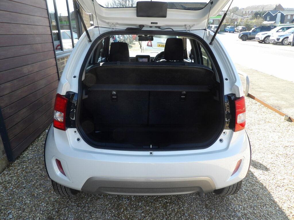 Suzuki Ignis 1.2 Dualjet 12V Hybrid Sz5 Allgrip KN72SXH White #4