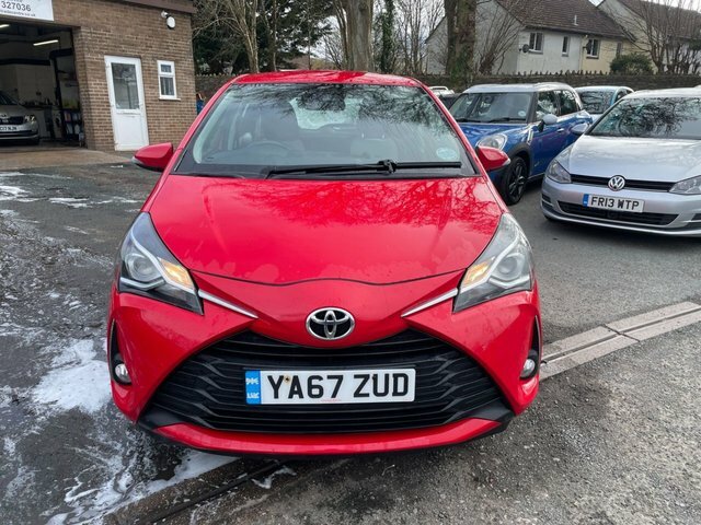 Toyota Yaris 1.5 Vvt-i Icon Hatchback Euro 6 Red