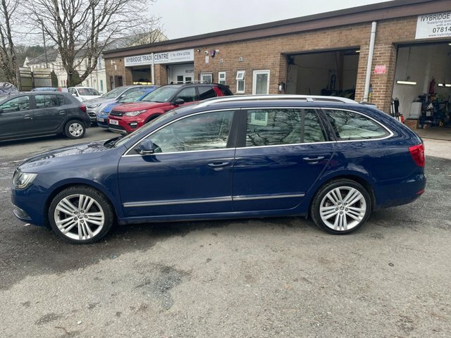 Skoda Superb 2.0 Tdi Elegance Estate Euro 5 Blue #3