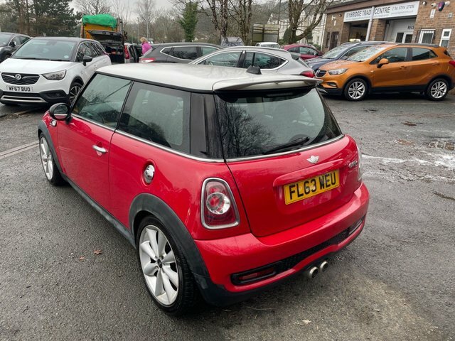 Mini Hatch 1.6 Cooper S Hatchback Euro 5 S FL63WEU Red #4