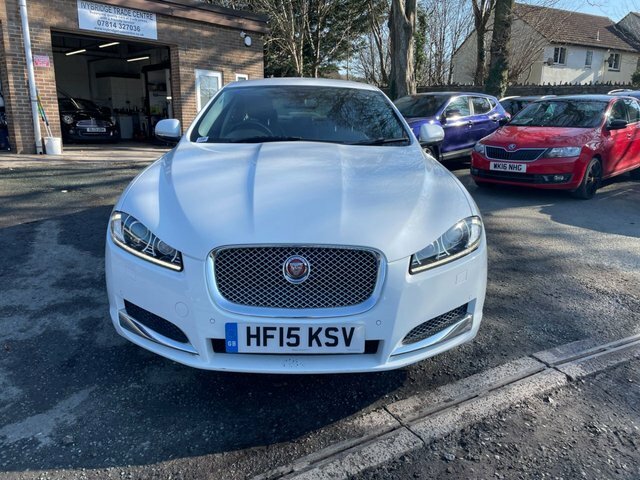 Jaguar XF 2.2D Luxury Saloon Euro 5 S S 2 White