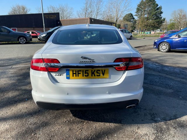 Jaguar XF 2.2D Luxury Saloon Euro 5 S S 2 HF15KSV White #5