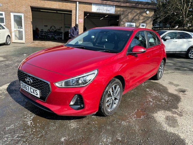 Hyundai I30 1.6 Crdi Blue Drive Se Nav Hatchback Ma EA67CXS Red #2