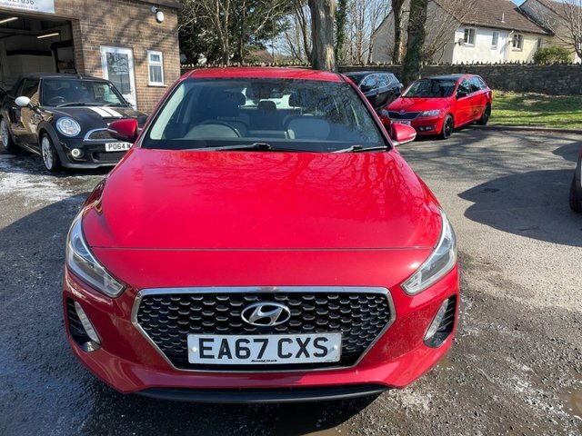 Hyundai I30 1.6 Crdi Blue Drive Se Nav Hatchback Ma Red
