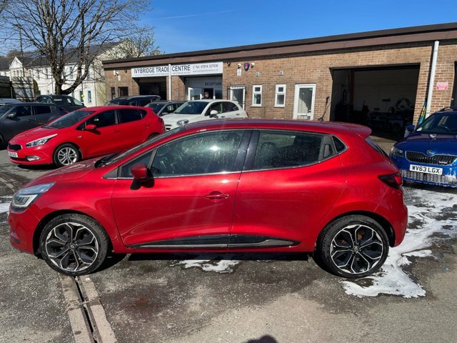 Renault Clio 0.9 Tce Signature Nav Hatchback WA67VKJ Red #3