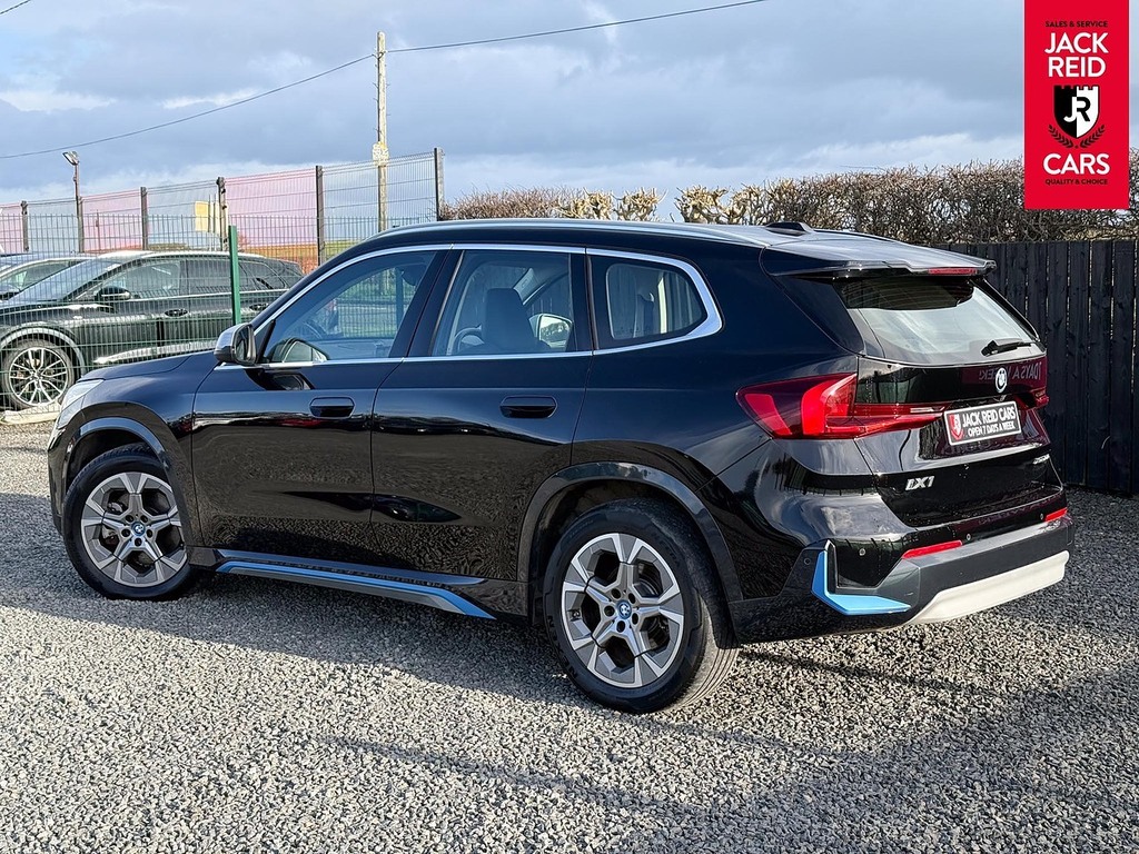 BMW iX1 Suv YG23ZNT Black #2