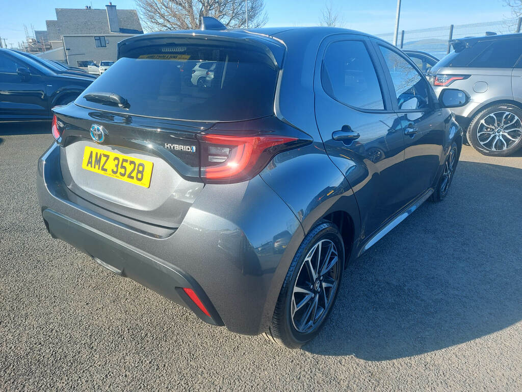 Toyota Yaris 1.5 Hybrid Design Cvt AMZ3528 Grey #3