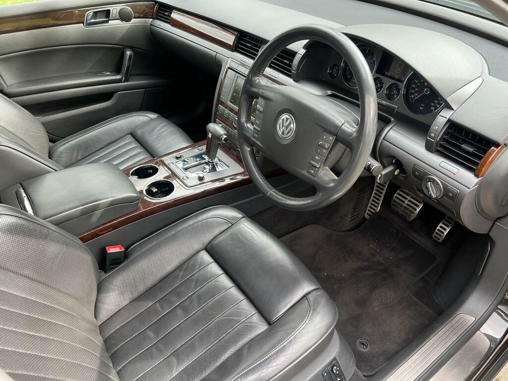 Volkswagen Phaeton  Black #8
