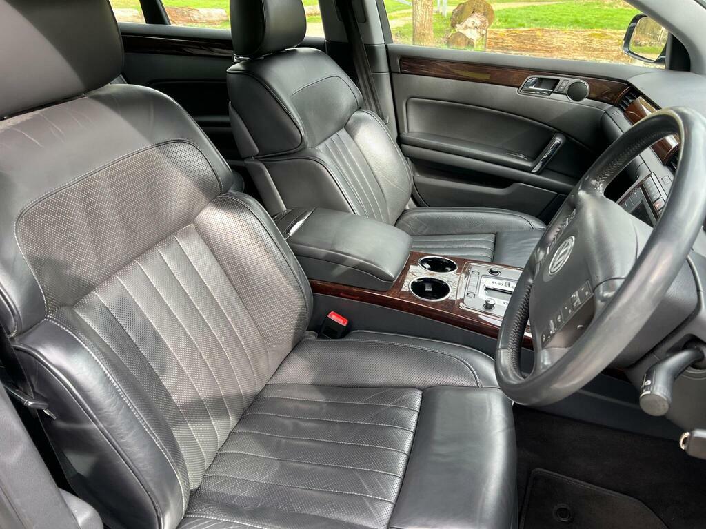 Volkswagen Phaeton  Black #9