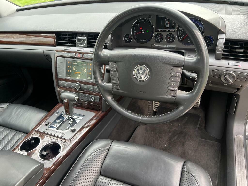 Volkswagen Phaeton  Black #10