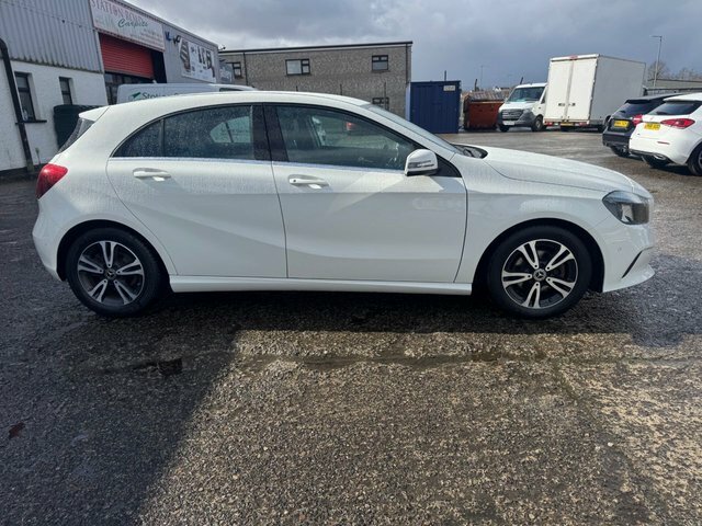 Mercedes-Benz A Class 1.5 A180d Se Executive Hatchback Manu HX67UEF White #5