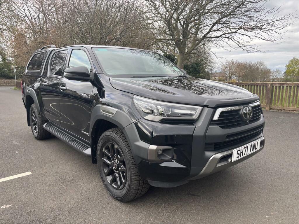 Toyota HILUX 2.8 D-4d Invincible X 4Wd Euro 6 Ss Black