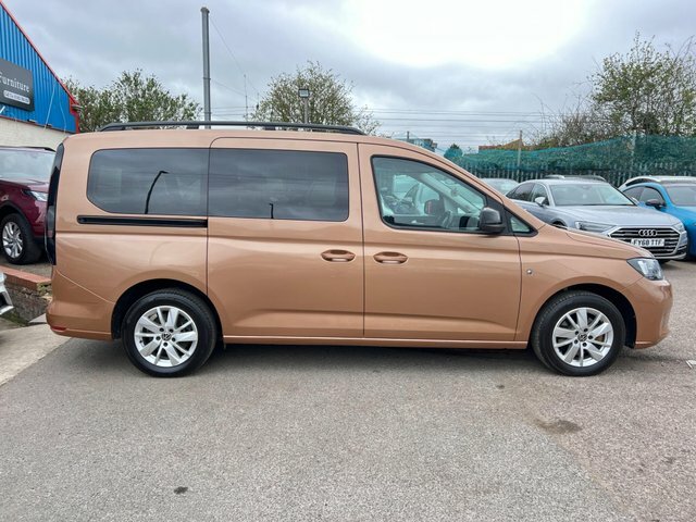 Volkswagen Caddy Maxi Life 2022 2.0 Tdi Life Dsg Euro 6 Ss KN72FWW Brown #3