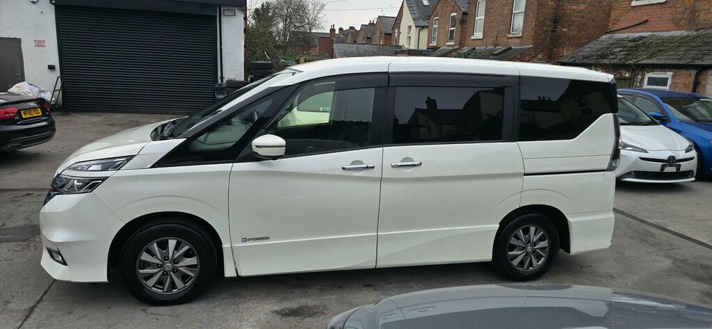 Nissan Serena Hybrid E Power White #3