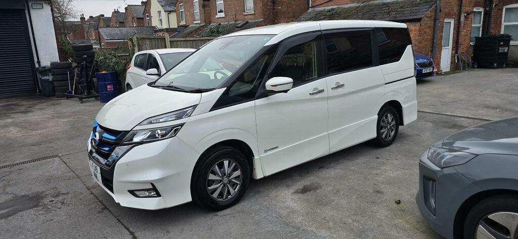 Nissan Serena Hybrid E Power White #2