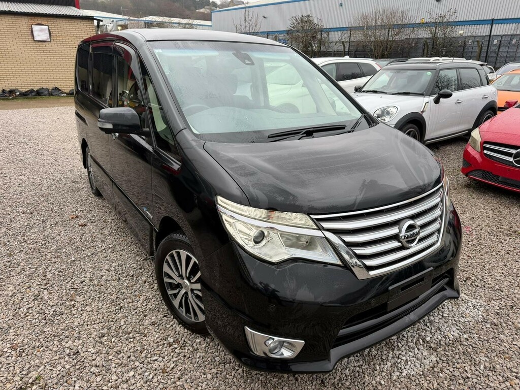 Nissan Serena 2.0 Hybrid 8 Seater Brown