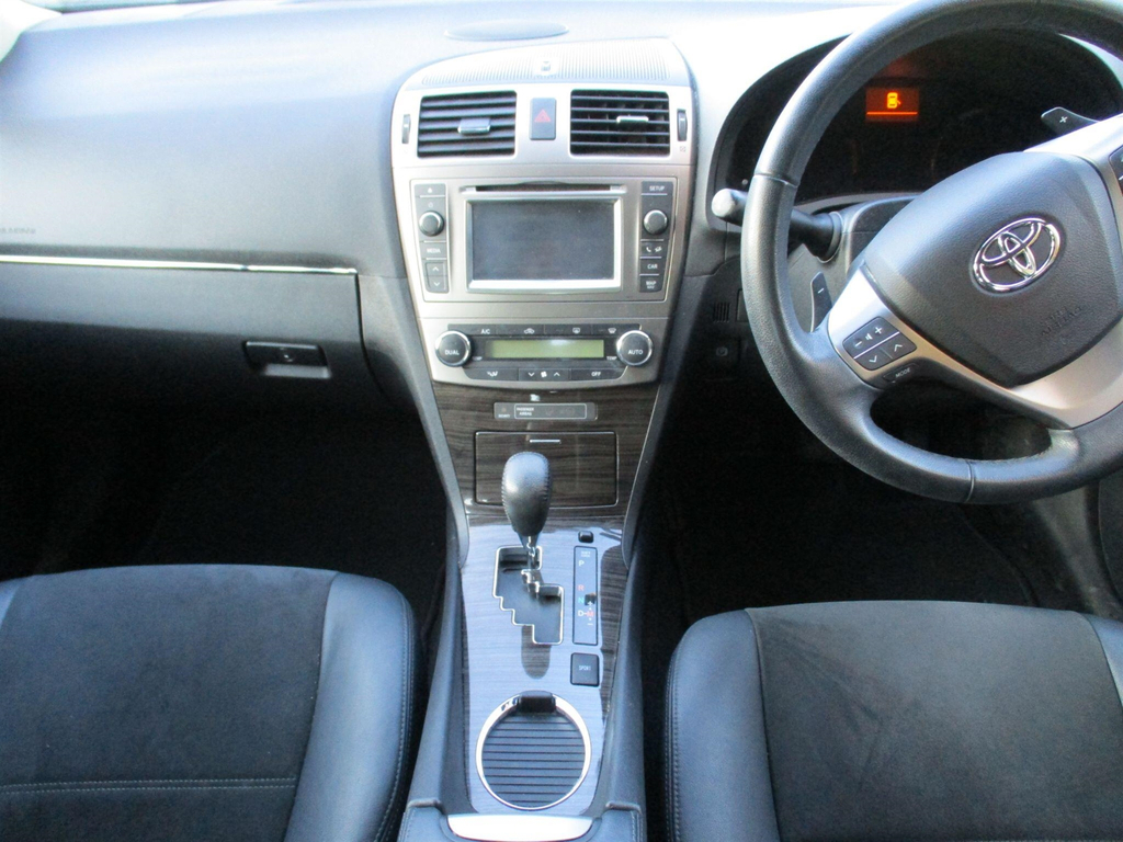 Toyota Avensis 1.8 V-matic Icon Plus Multidrive S Euro 5 Grey #4