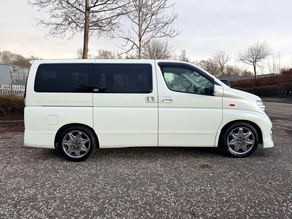 Nissan Elgrand Highway Star Blue #8