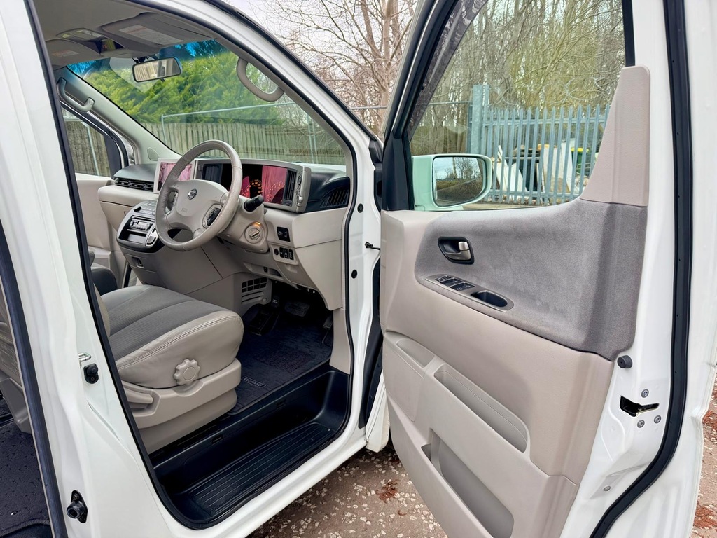 Nissan Elgrand Highway Star Blue #12