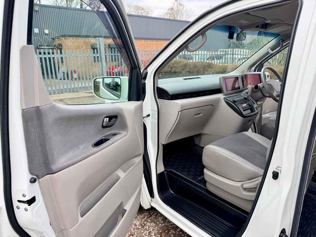 Nissan Elgrand Highway Star Blue #13