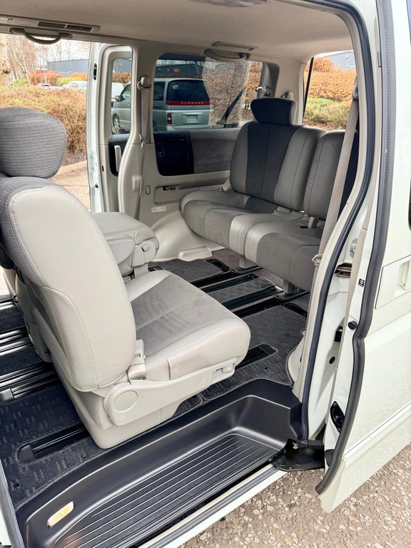 Nissan Elgrand Highway Star Blue #17