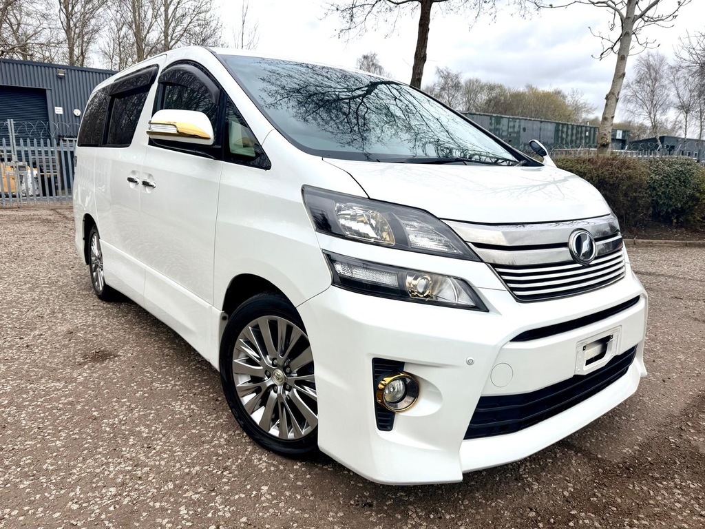 Toyota Vellfire Fresh Import Golden Eye 11 3.5 V6 7 Seats Mpv White