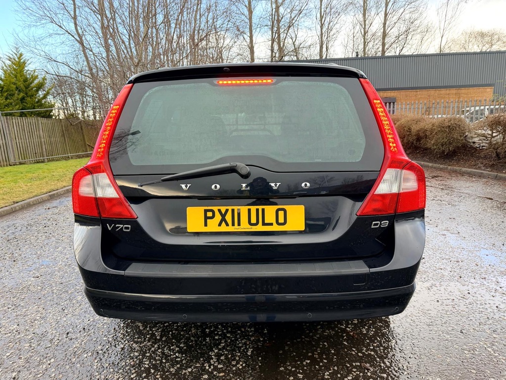 Volvo V70 D3 163 Se Geartronic 2.0 Litre Black #2