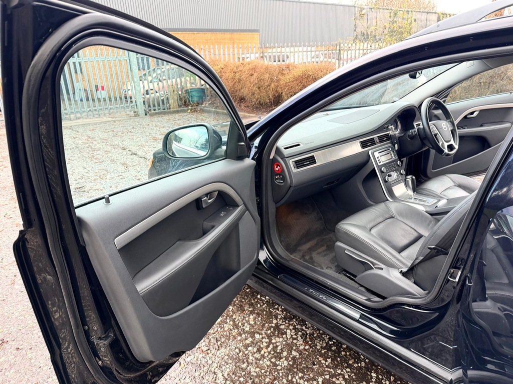 Volvo V70 D3 163 Se Geartronic 2.0 Litre Black #6
