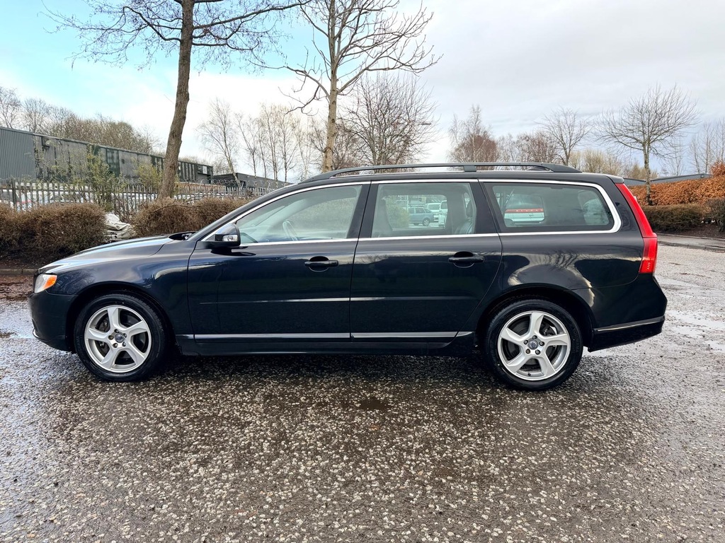 Volvo V70 D3 163 Se Geartronic 2.0 Litre Black #4