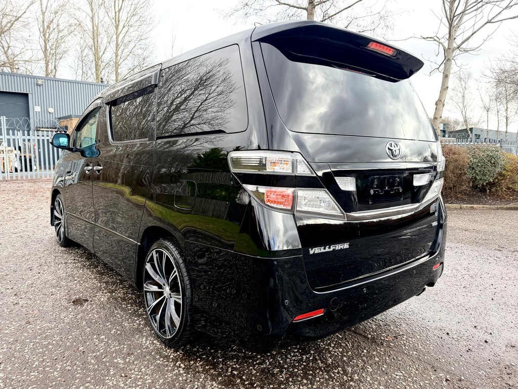 Toyota Vellfire Fresh Import Z Platinum 3.5 V6 7 Seats Mpv Cr Black #4