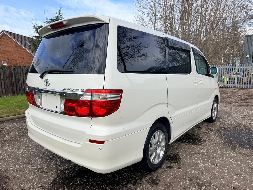 Toyota Alphard Fresh Import 2.4 8 Seats Mpv 4 B Grade White #4
