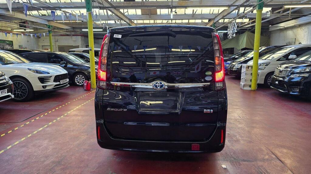 Toyota Voxy Hybrid White #37