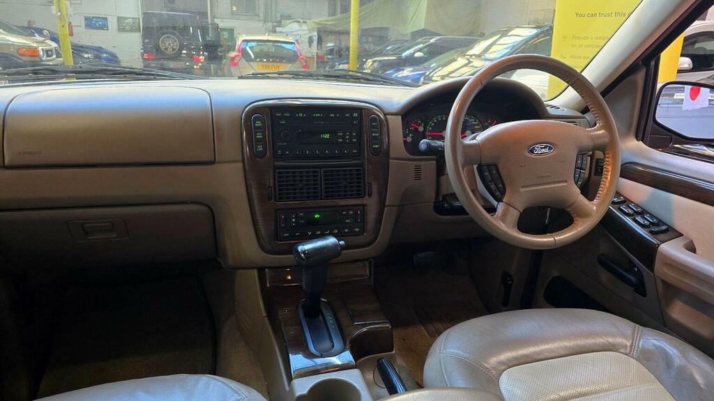 Ford Explorer Suv 4.6 V8 Eddie Bauer Edi 7 Seats 200555 White #3