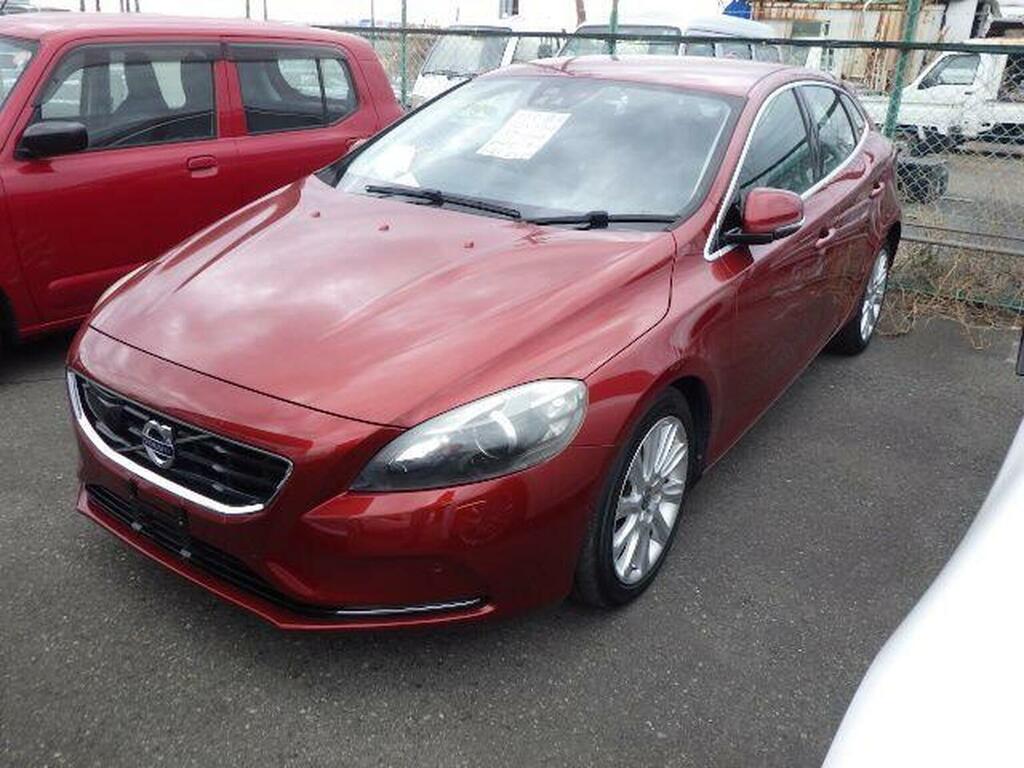 Volvo V40 Hatchback 1.6 T4 Se Ulez Free 20 Red