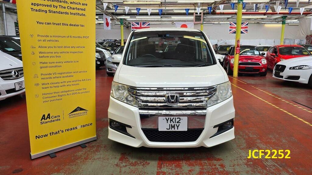 Honda StepWagon Mpv 2.0 Spada P Doors Camera Key Less 20121 White