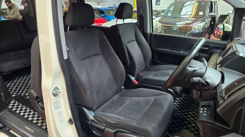 Honda StepWagon Mpv 2.0 Spada P Doors Camera Key Less 20121 White #4