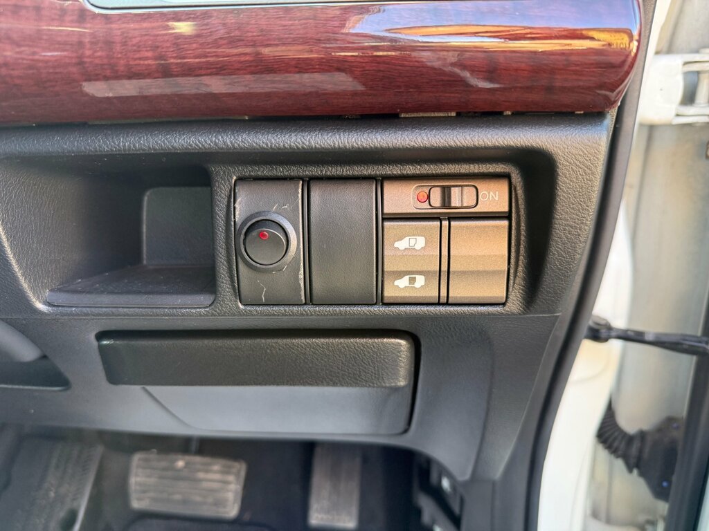 Honda Elysion 2.4 Petrol Black #15