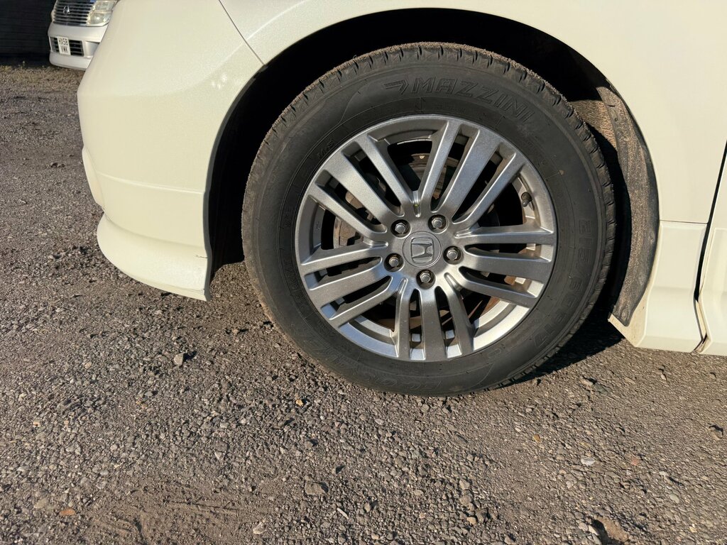 Honda Elysion 2.4 Petrol Black #52