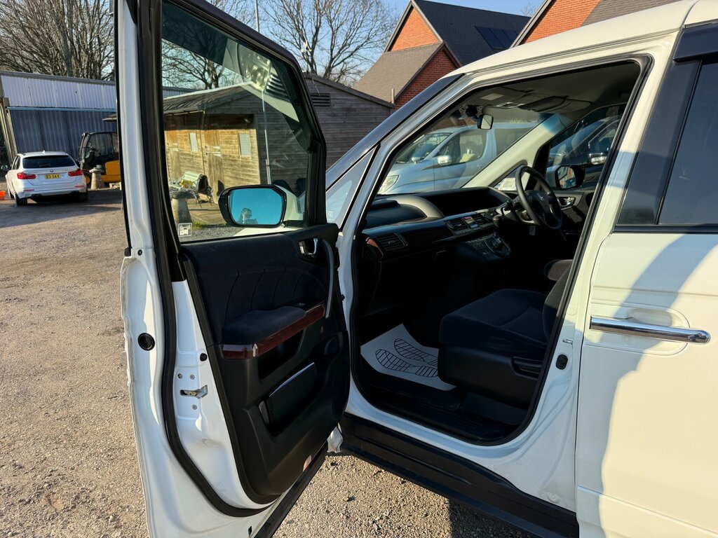 Honda Elysion 2.4 Petrol Black #46