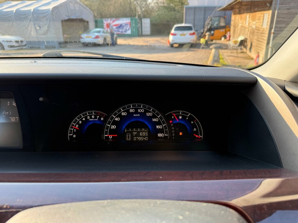 Honda Elysion 2.4 Petrol Black #17