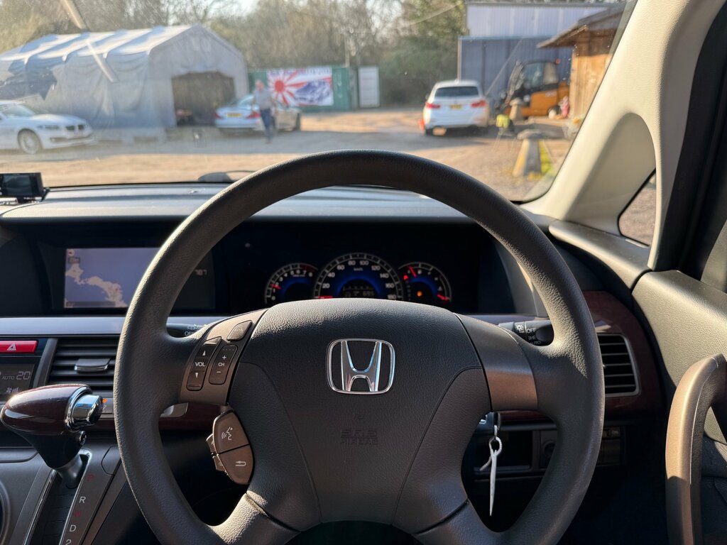 Honda Elysion 2.4 Petrol Black #16