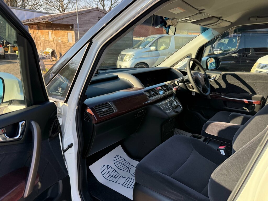 Honda Elysion 2.4 Petrol Black #47